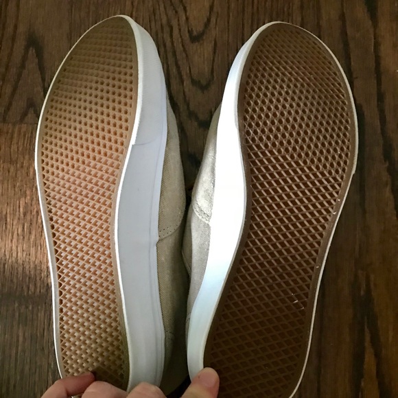 Vans - Picture 2 of 3